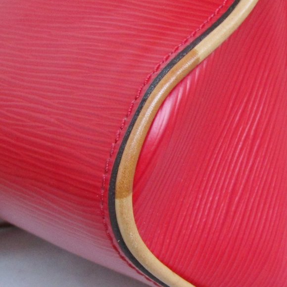 100% AUTHENTIC LOUIS VUITTON DOC EPI LEATHER PM HANDBAG (RETAIL 💲2,960) - Picture 15 of 16